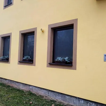 Lhota Apartment Straz nad Nezarkou