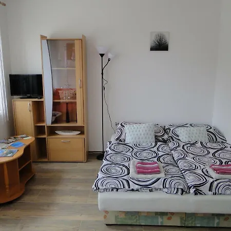 Apartment Lhota *